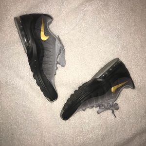 Nike Air Max Invigor Print Women Running Shoes.